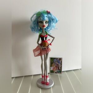 Monster High skull shores Goulia doll
